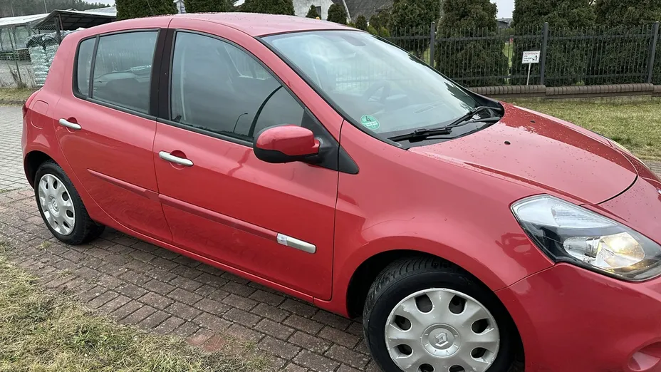RENAULT Clio -