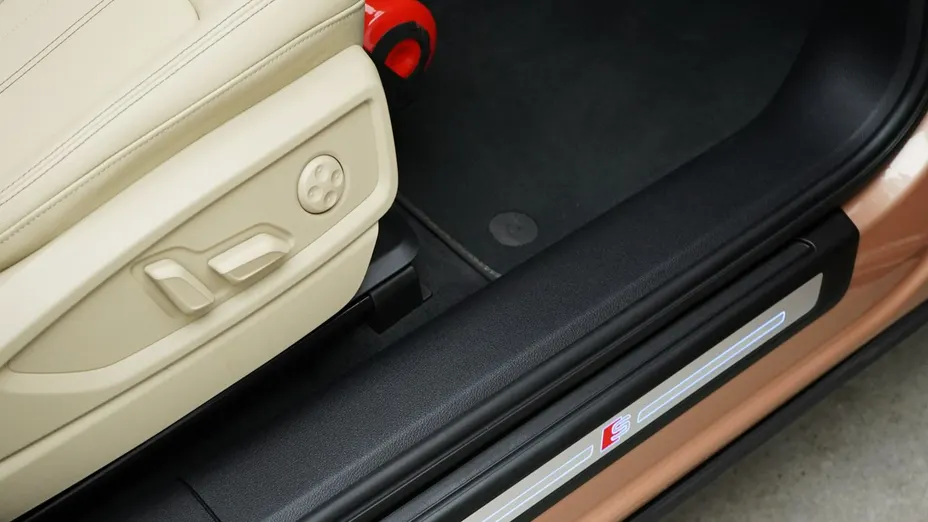 AUDI Q5 Q5 40 TDI mHEV Quattro S Line S tronic