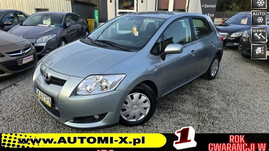 TOYOTA Auris -