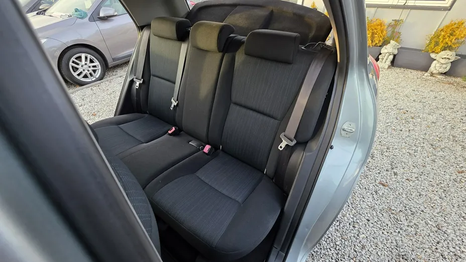 TOYOTA Auris -