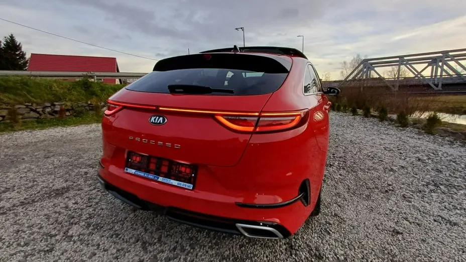 KIA ProCeed -
