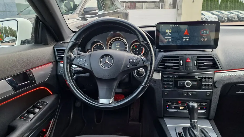 MERCEDES-BENZ E Klasa -