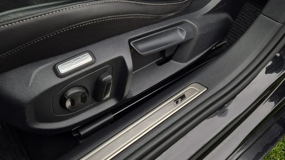 VOLKSWAGEN Arteon -