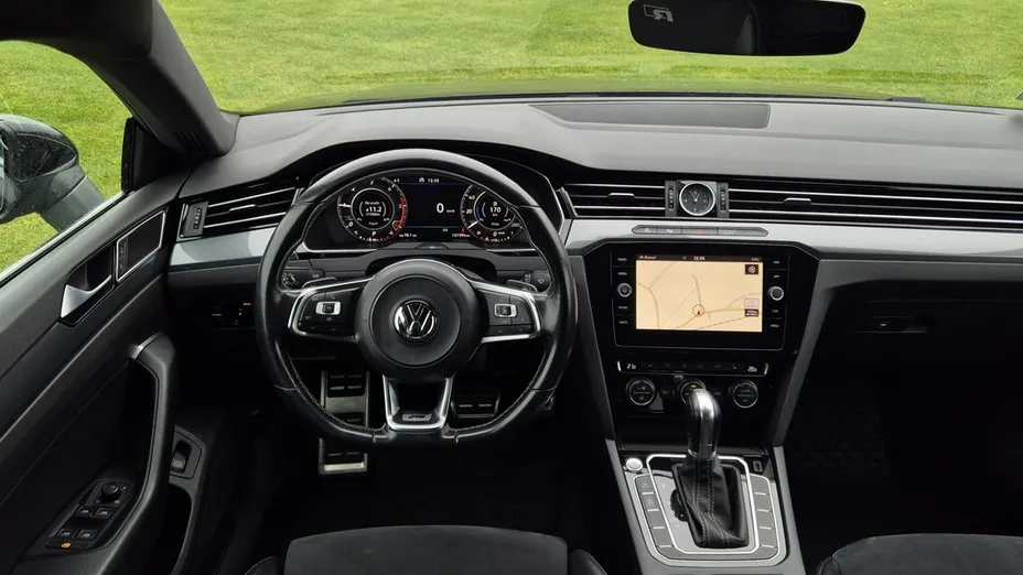 VOLKSWAGEN Arteon -