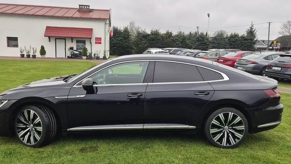 VOLKSWAGEN Arteon -