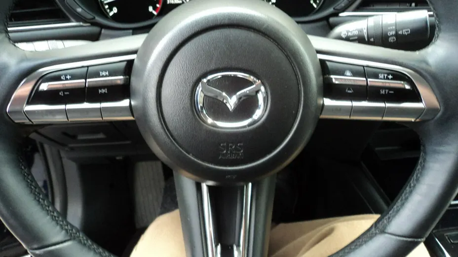 MAZDA CX-30 -
