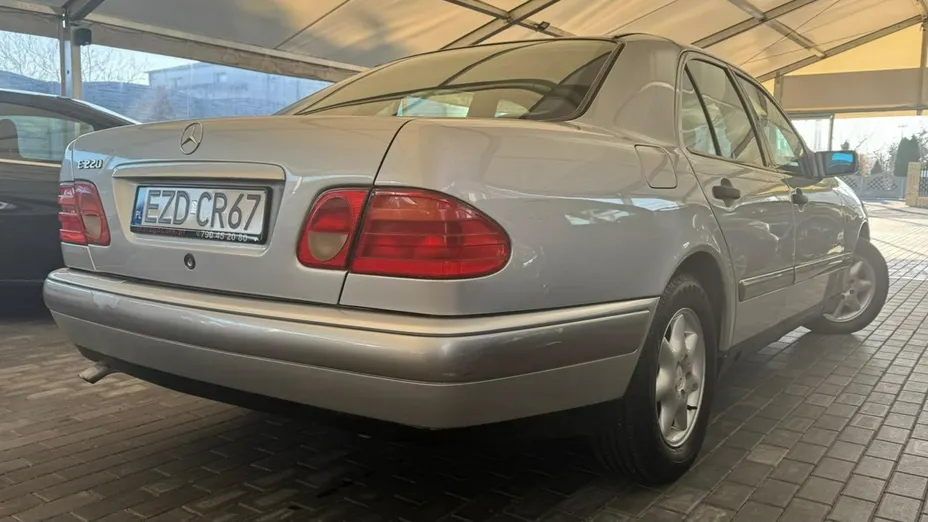 MERCEDES-BENZ E Klasa -