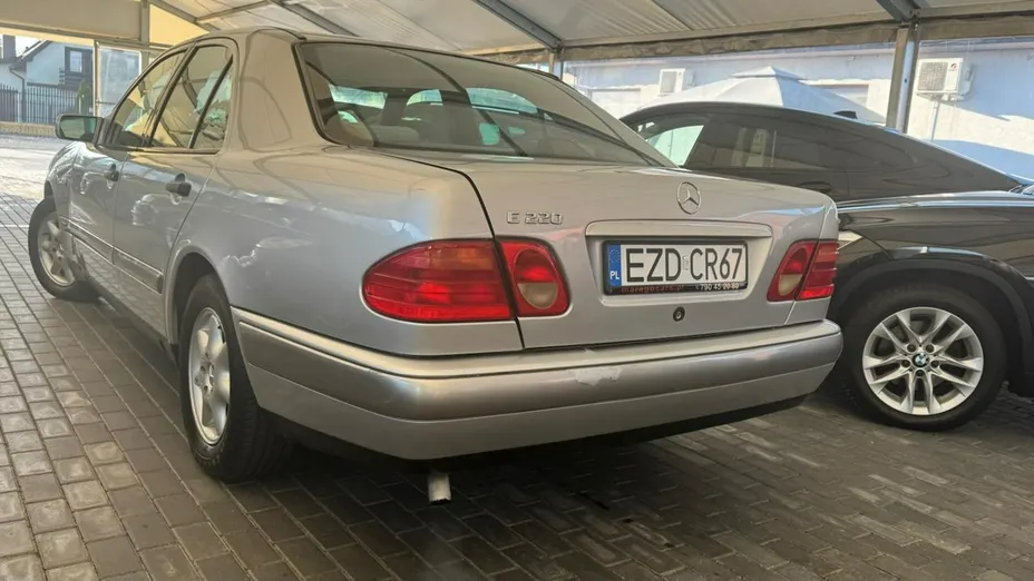 MERCEDES-BENZ E Klasa -