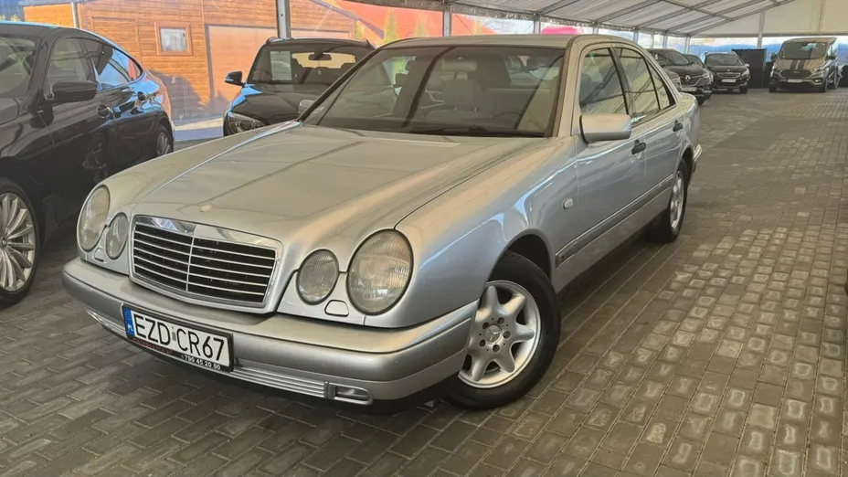 MERCEDES-BENZ E Klasa -