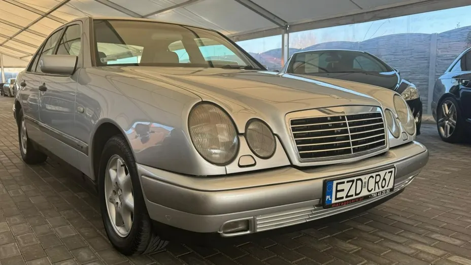 MERCEDES-BENZ E Klasa -