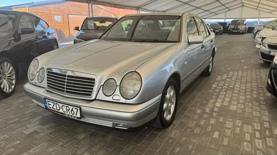 MERCEDES-BENZ E Klasa -