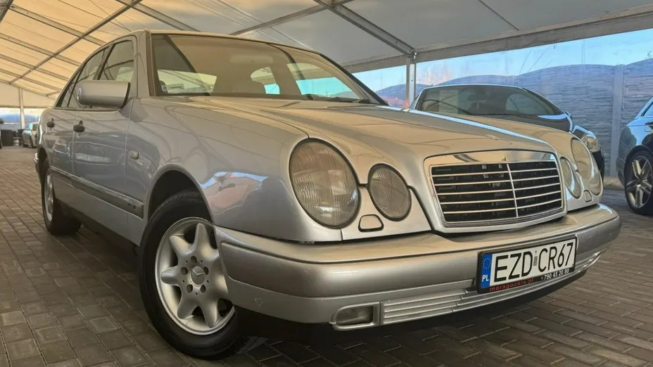 MERCEDES-BENZ E Klasa -