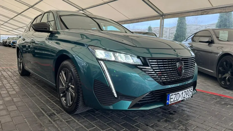 PEUGEOT 308 -