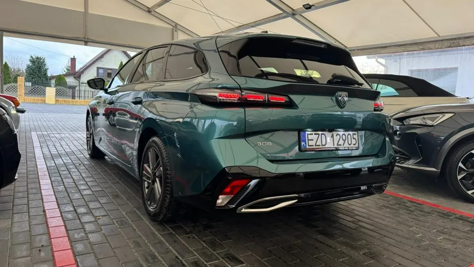 PEUGEOT 308 -