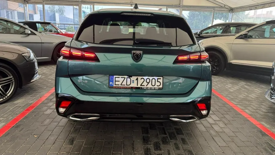 PEUGEOT 308 -
