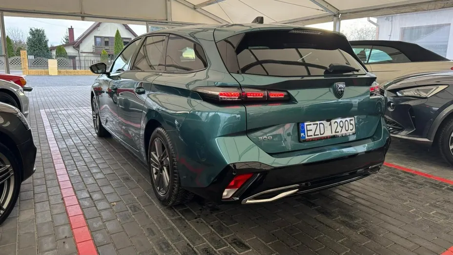 PEUGEOT 308 -