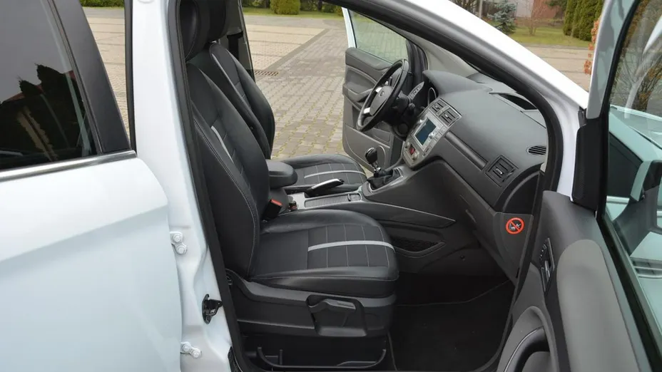 FORD Kuga -