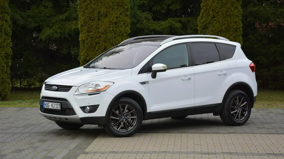 FORD Kuga -