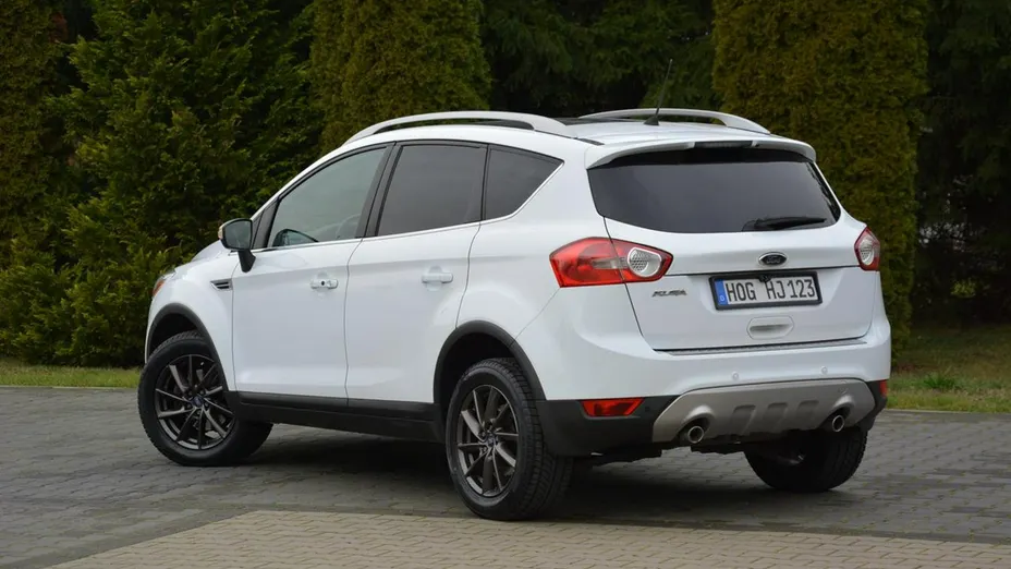 FORD Kuga -