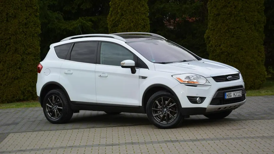 FORD Kuga -