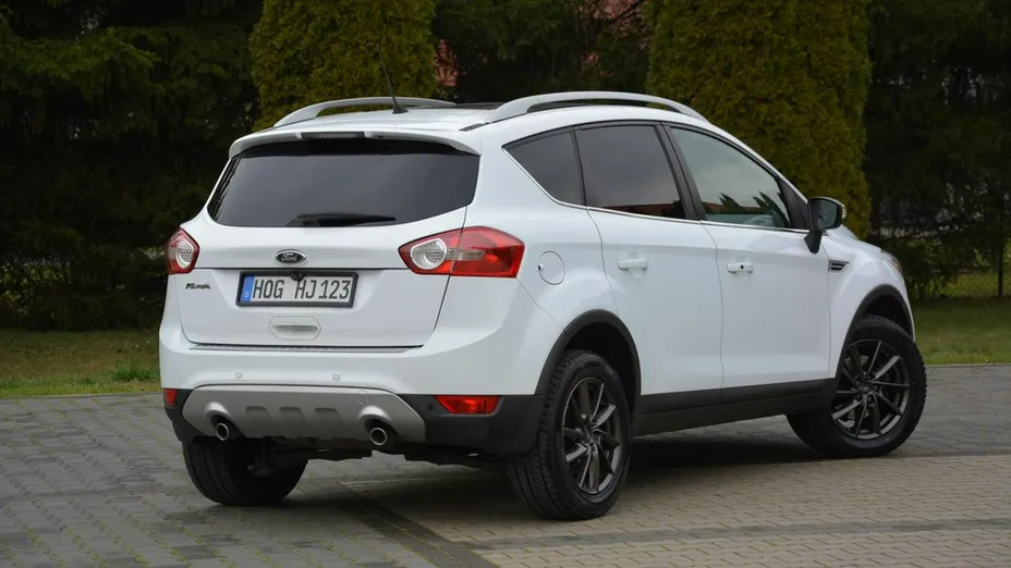 FORD Kuga -