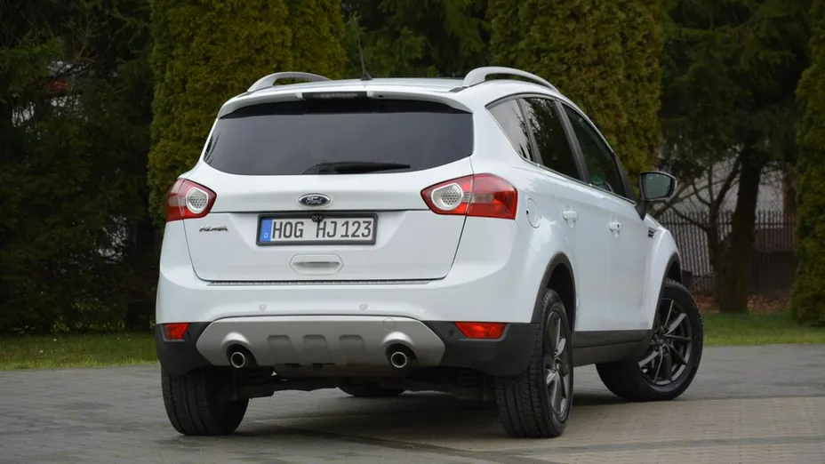 FORD Kuga -