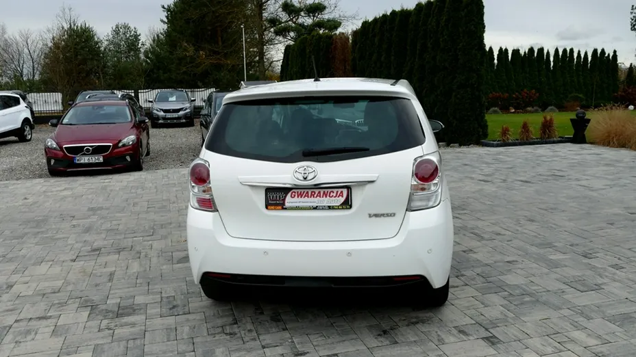 TOYOTA Verso -