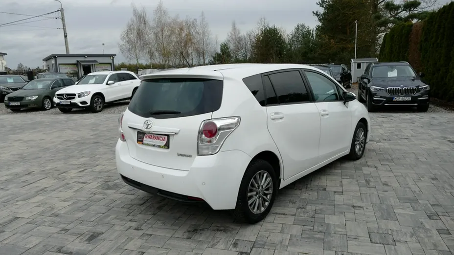 TOYOTA Verso -