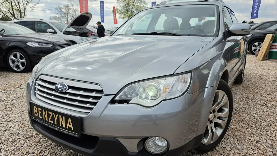 SUBARU Outback -