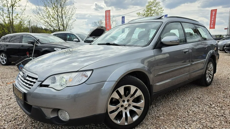 SUBARU Outback -