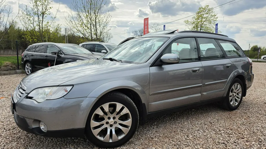 SUBARU Outback -