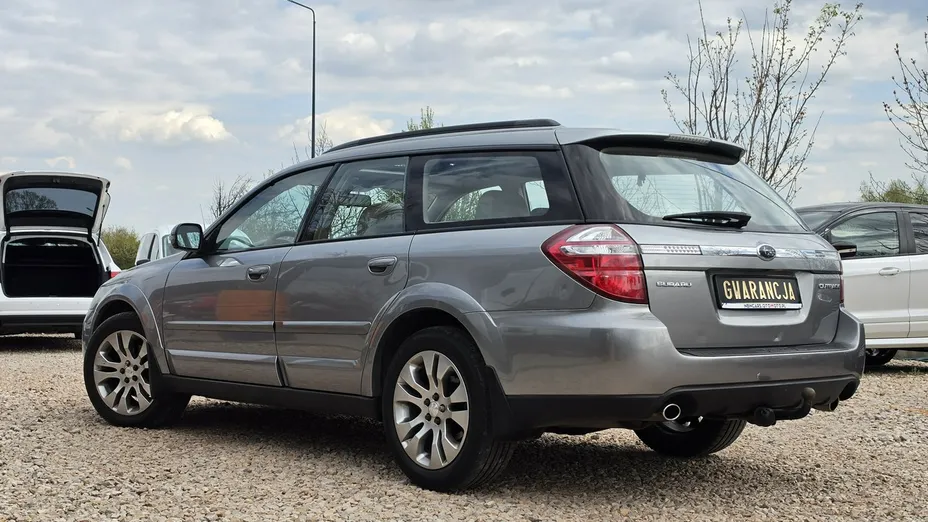 SUBARU Outback -