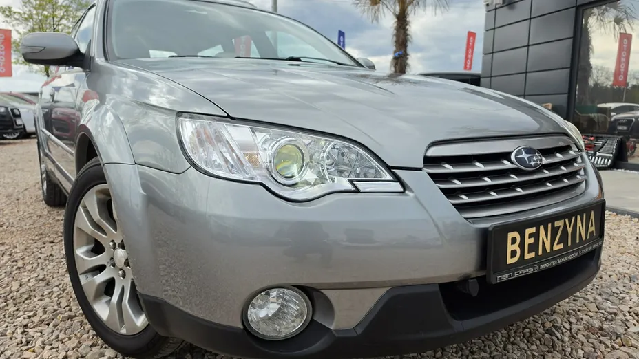 SUBARU Outback -
