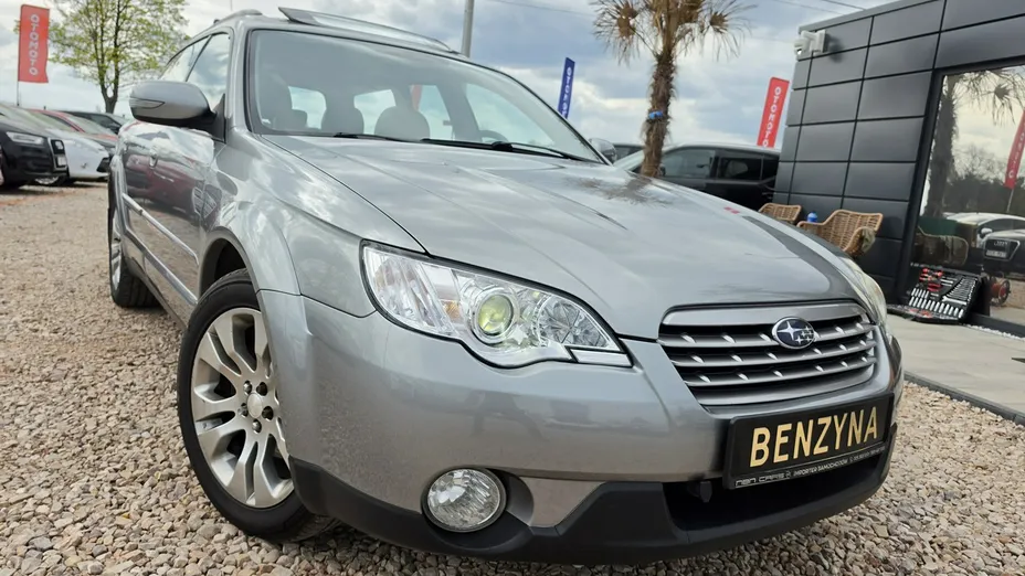 SUBARU Outback -