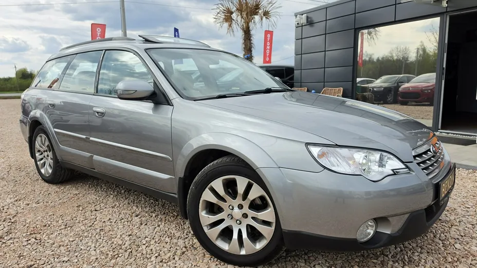 SUBARU Outback -