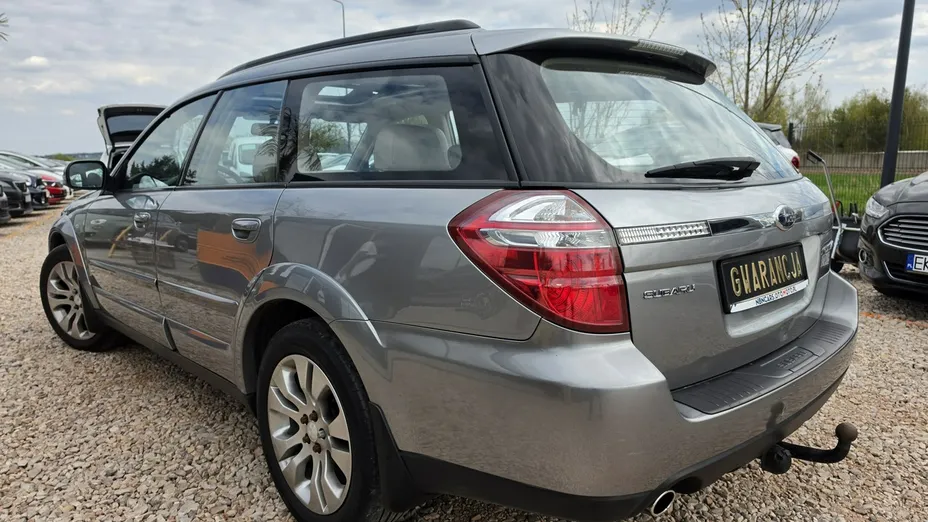 SUBARU Outback -