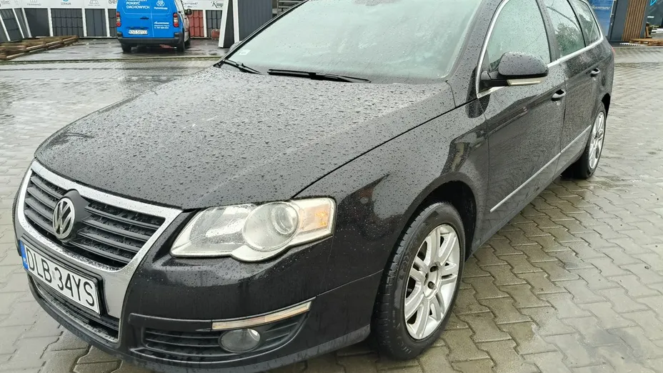 VOLKSWAGEN Passat -