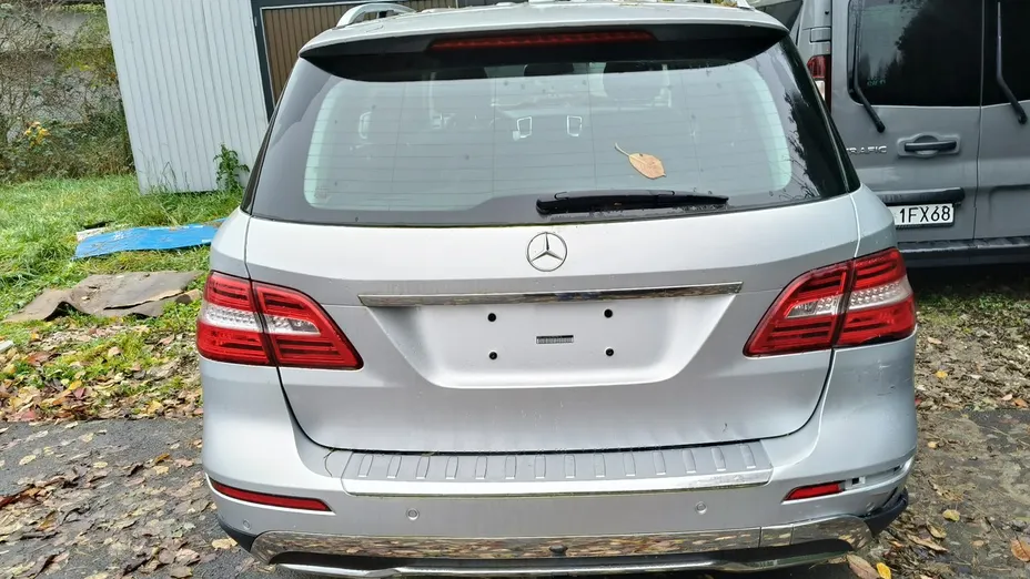 MERCEDES-BENZ ML -