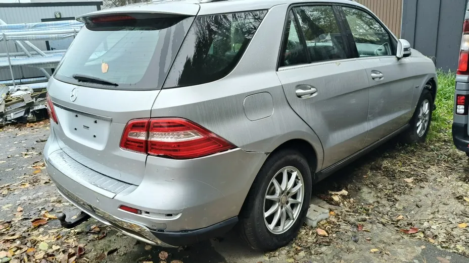 MERCEDES-BENZ ML -
