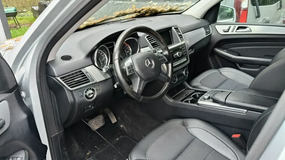 MERCEDES-BENZ ML -