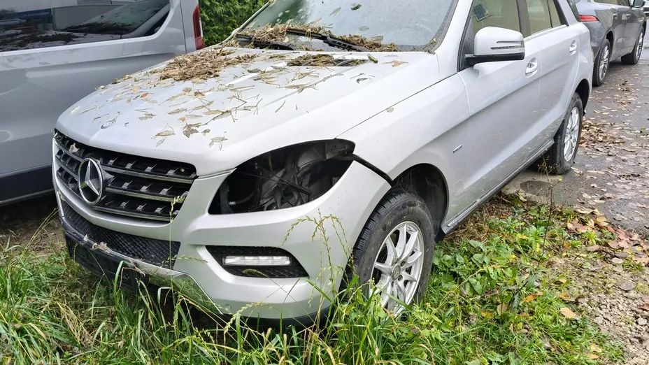 MERCEDES-BENZ ML -