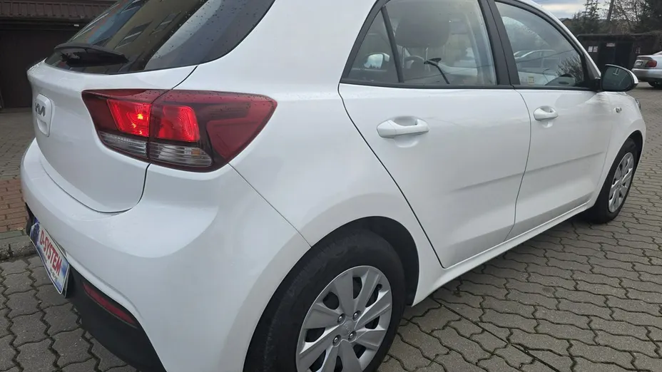 KIA Rio -