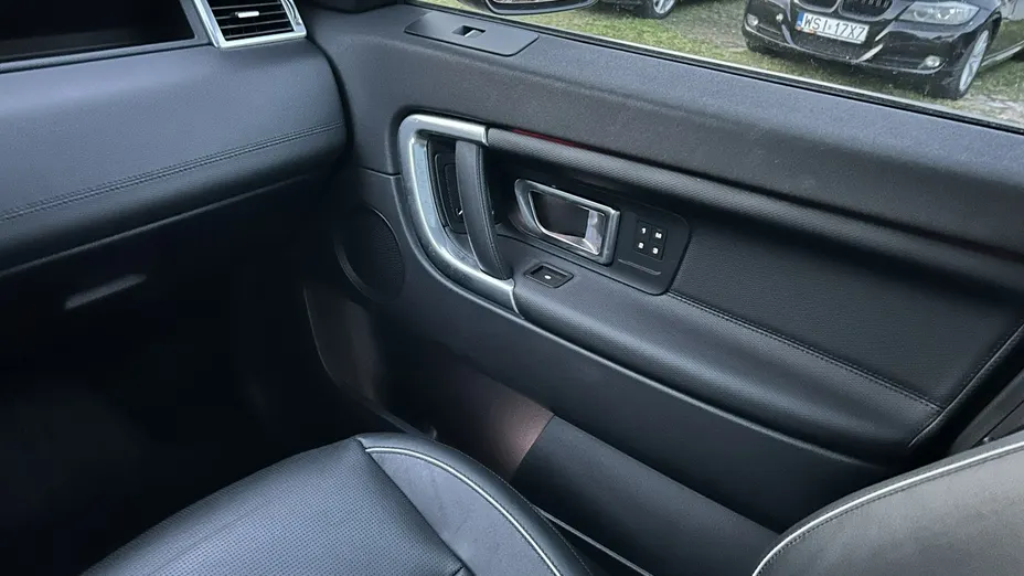 LAND ROVER Discovery Sport -