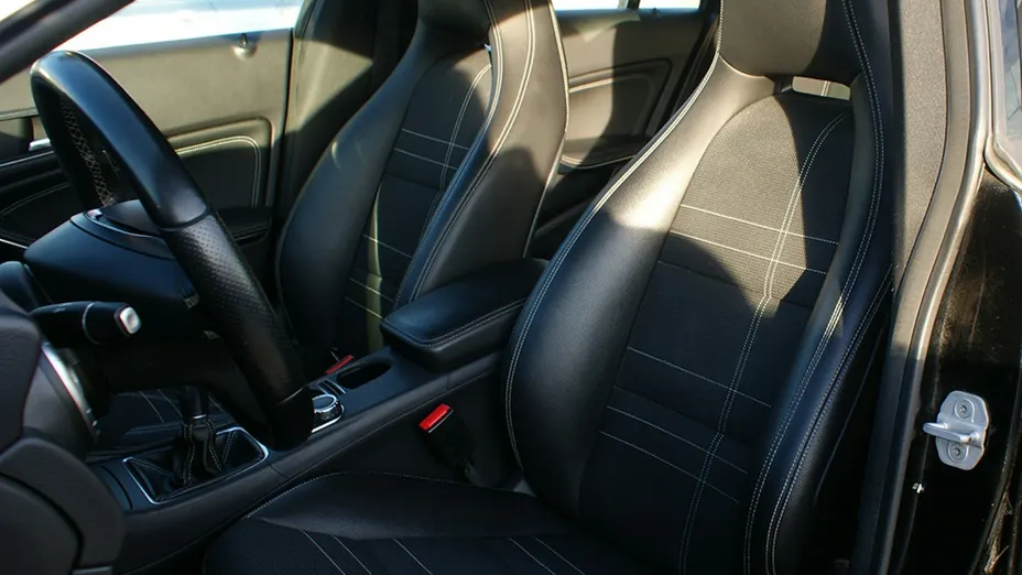 MERCEDES-BENZ CLA -