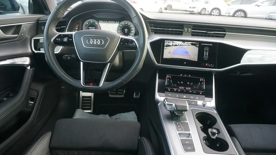 AUDI A6 -