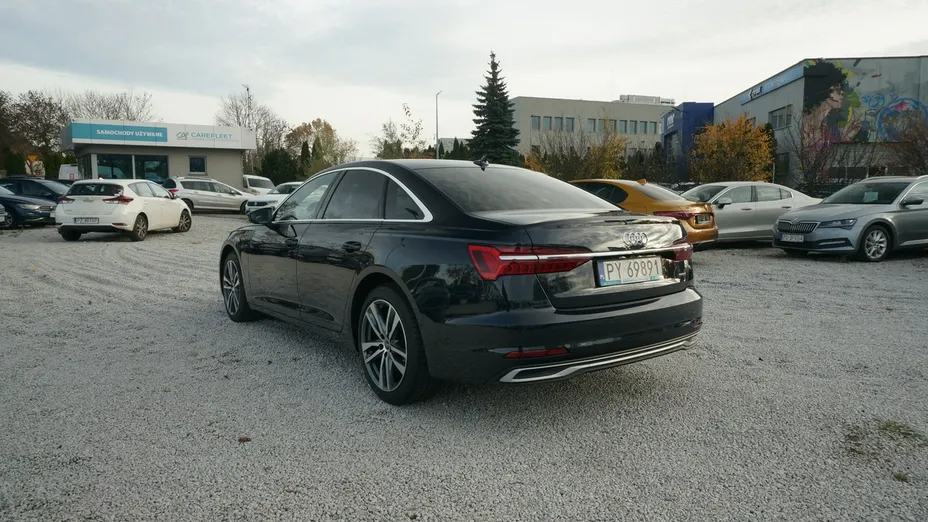 AUDI A6 -