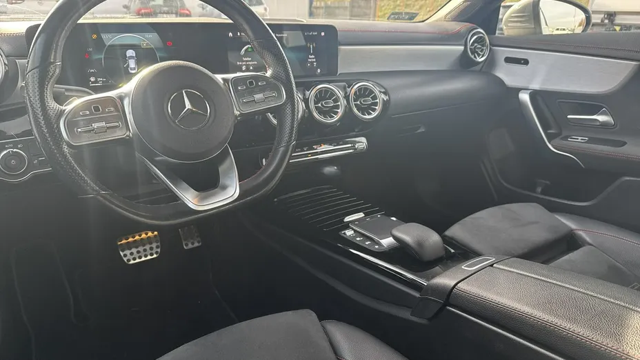 MERCEDES-BENZ CLA -