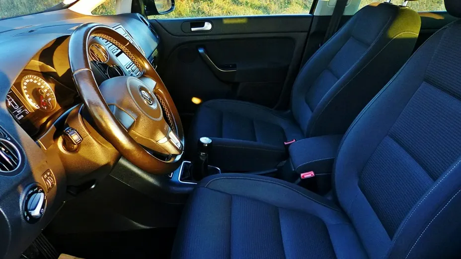 VOLKSWAGEN Golf Plus -