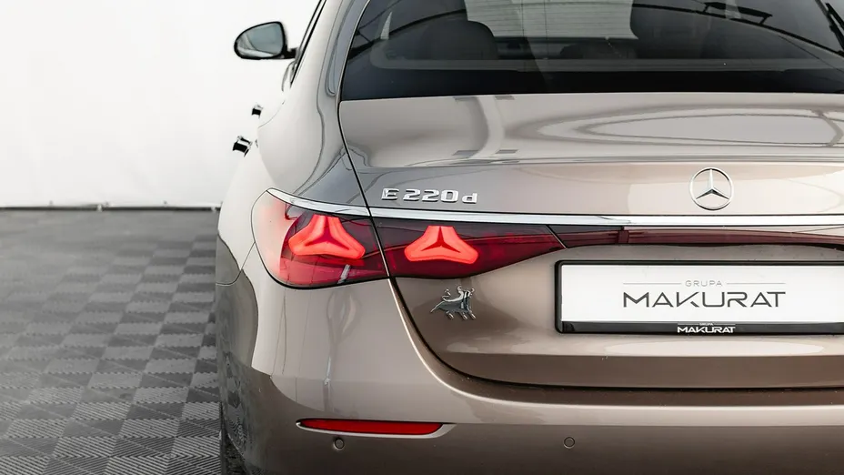 MERCEDES-BENZ E Klasa -