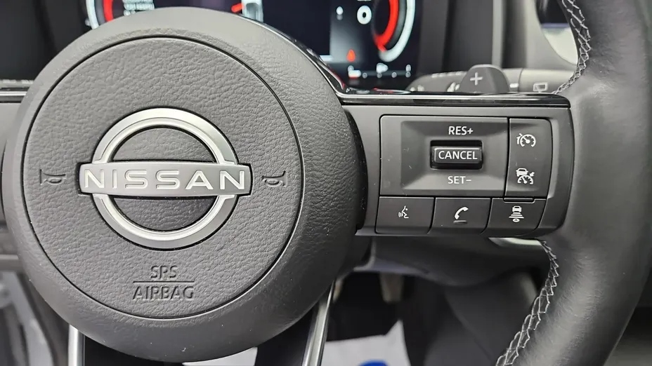 NISSAN Qashqai -
